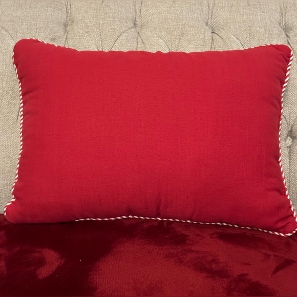 Gingerbread Men Holiday Pillow- size 14”x20” - Picture 5 of 9